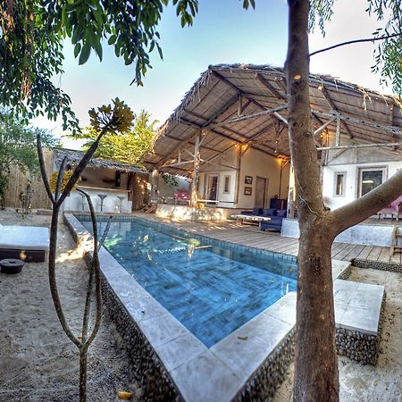 Villa Rumah Rinda Гили Траванган Экстерьер фото